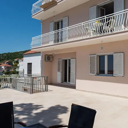 Marmo - One Bedroom With Balcony And Sea View 1 *