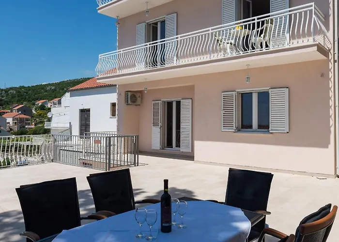 Marmo - One Bedroom With Balcony And Sea View 1